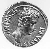 11 (13) RIC I2, 166 a. Augustus, Aureus, Lyon um 8 v. Chr., Gewicht: 7,855 g. Vs: Porträt mit Lorbeerkranz, AVGVSTVS DIVI F. Rs: Stier.