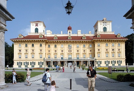 Schloss Esterhazy, Eisenstadt, Burgenland, Österreich. Foto: Johann Jaritz / https://creativecommons.org/licenses/by-sa/3.0/deed.de