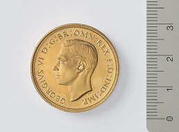 Georg VI. von Großbritannien, 2 Pfund, 1937. Foto: Bernisches Historisches Museum.