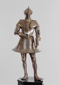 Adlergarnitur: Kempfküriss. Jörg Seusenhofer (Plattner), Hans Perckhammer (Ätzer), Innsbruck, 1547. Eisen, teilweise geätzt, feuervergoldet, Messing, Leder. Wien, Kunsthistorisches Museum, Hofjagd- und Rüstkammer, Inv.-Nr. A 638. Foto: © KHM-Museumsverband.