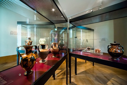 Einblick in die Ausstellung. © Ruedi Habegger, Antikenmuseum Basel und Sammlung Ludwig.