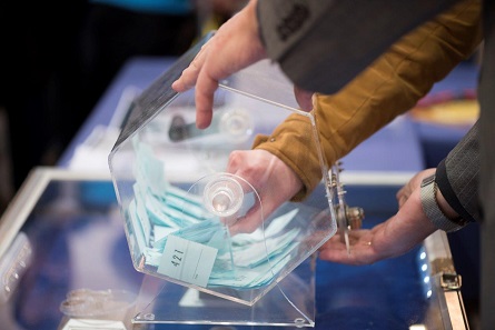 An der Tombola konnten auch im vergangenen Jahr die Besucher der Dortmunder Messe auf einen Preis hoffen.
