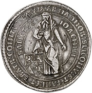 Nr. 1938: Schlick. Stephan Burian, Heinrich, Hieronymus und Lorenz, 1505-1532. Doppeltaler 1520, Joachimstal, mit Titel Ludwigs II., König von Ungarn und Böhmen. Äußerst selten. Sehr schön. Taxe: 20.000,- Euro.