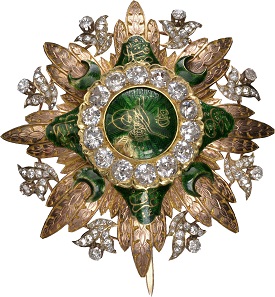 Nr. 7176: Hoher Orden der Auszeichnung. Bruststern, Ausführung mit Diamanten im Medaillon-Ring. Aus Ottoman Collection. RRRR. II. Taxe: 50.000,- Euro.