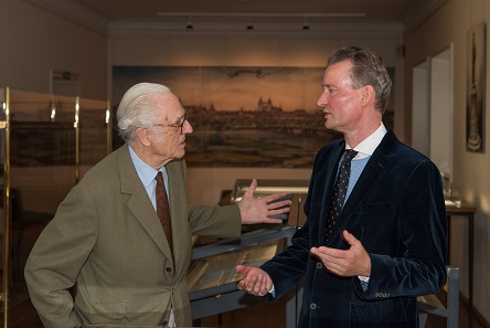 S. K. H. Herzog Franz von Bayern besuchte am 6. Juli 2017 die Münzsammlung und ließ sich privat von Oberkonservator Prof. Dr. Kay Ehling durch die Ausstellung führen.