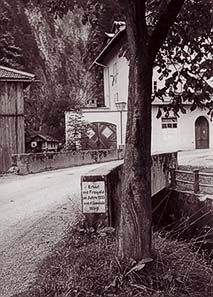 Thanks to the social scheme of Mayor Unterguggenberger a new bridge was constructed.