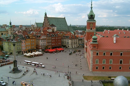 Blick auf den Platz des Königlichen Schlosses. Foto: Shalom Alechem / Wikipedia. Gemeinfrei.