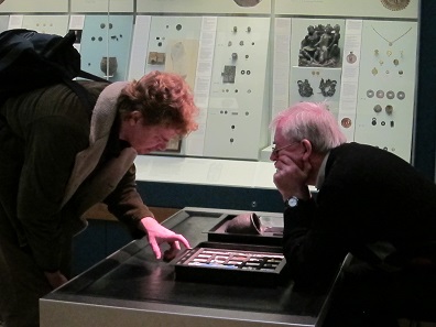 Hands On – Eine ganz besondere Form des Begreifens von Vergangenheit. Foto: UK.