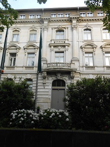 Das Gebäude von Merck, Finck & Co. in der Lindenstraße, Stammsitz der Kreditanstalt für Wiederaufbau.