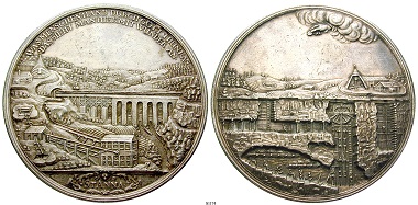 Altdeutschland. Sachsen, Albertinische Linie. Johann Georg III., 1680-1691. Silbermedaillon zu 8 Reichstalern 1690, Dresden. Auf den Bau des Aquädukts zur Wasserversorgung der Gruben St. Anna and Altväter. Ansicht der St. Anna Grube übertage mit Brücke und Wasserleitung über der Mulde. vz. 14.500 Euro.