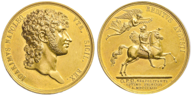 Nr. 1200: Neapel. Goldmedaille, Neapel 1813. Geprägt anlässlich der Rückkehr von Joachim Murat vom Russland-Feldzug. Werk des Antonio Canova(?). Slg. Julius (dieses Exemplar). Unik. Kleiner Randschlag, sonst FDC. Taxe: 50.000,- Euro.