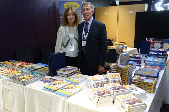 Carol Hartmann und John Mussell von Token Publishing hatten natürlich viele Literaturtipps. Foto: UK.