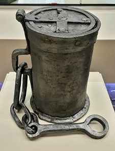 Fuhrmannskasse aus Sterzing. Foto: OeNB WEST.
