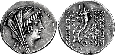 Kleopatra Thea. Tetradrachme, 125. Ptolemais, 125. Aus CNG Auktion 109 (2018), 328.
