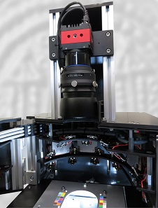 Das Komplettsystem erfasst nicht nur die optischen Merkmale der Münzen, sondern zudem feinste Gebrauchsspuren. © Fraunhofer IFF.