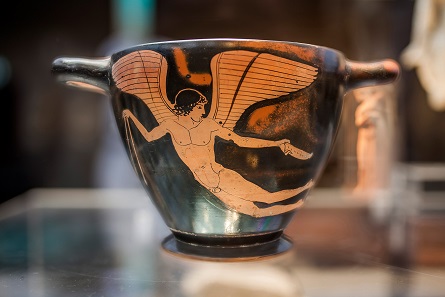 Trinkgefäss mit Erosfiguren. Griechenland (Attika), um 470 v. Chr. (Kä 426). © Ruedi Habegger, Antikenmuseum Basel und Sammlung Ludwig.